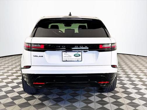 2026 Land Rover Range Rover Velar Dynamic SE