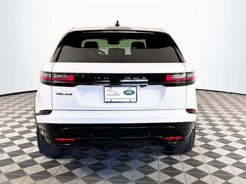 2026 Land Rover Range Rover Velar Dynamic SE