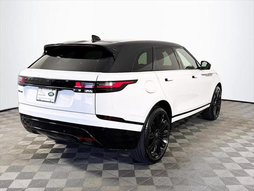 2026 Land Rover Range Rover Velar Dynamic SE