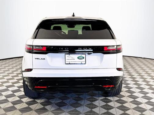 2026 Land Rover Range Rover Velar Dynamic SE
