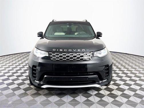 2024 Land Rover Discovery P360 Metropolitan Edition