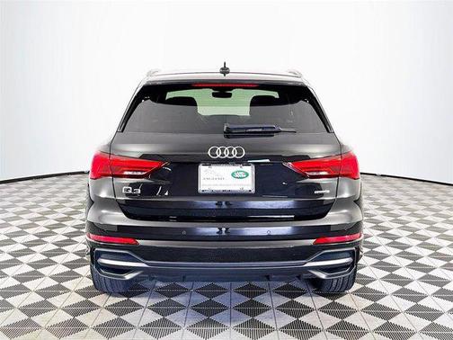 2021 Audi Q3 45 S line Premium