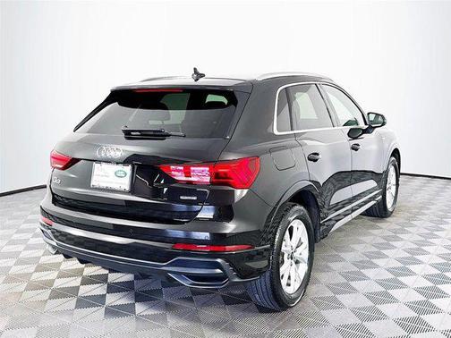 2021 Audi Q3 45 S line Premium