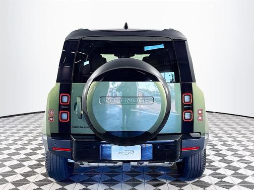 2026 Land Rover Defender S 300PS