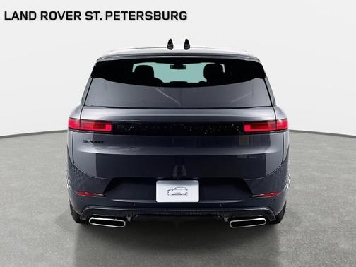 2026 Land Rover Range Rover Sport SE