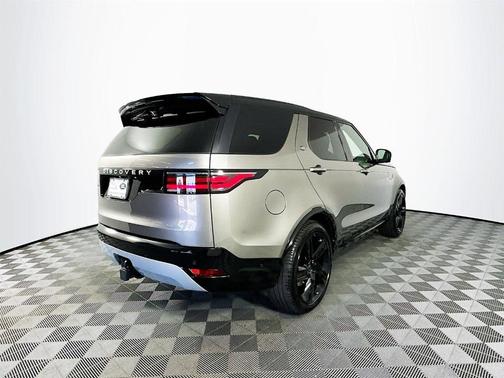 2025 Land Rover Discovery P360 Metropolitan Edition
