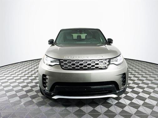 2025 Land Rover Discovery P360 Metropolitan Edition