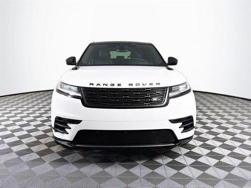 2026 Land Rover Range Rover Velar Dynamic SE