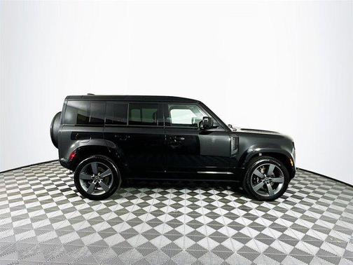 2025 Land Rover Defender P525 V8