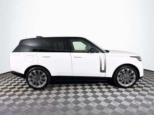 2025 Land Rover Range Rover P400 SE