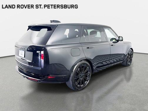 2026 Land Rover Range Rover P530 SE 7 Seat