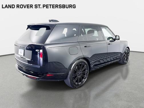 2026 Land Rover Range Rover P530 SE 7 Seat