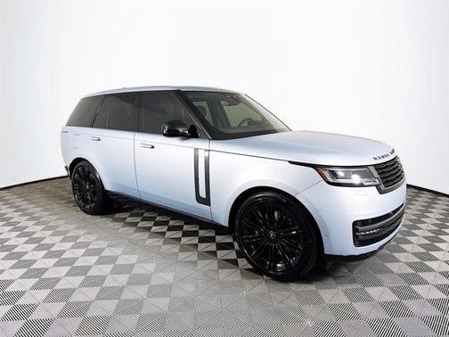 2025 Land Rover Range Rover P530 SE