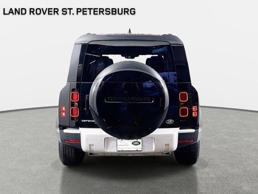 2023 Land Rover Defender 110 SE