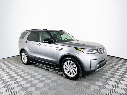 2024 Land Rover Discovery P300 S