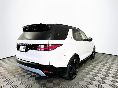 2025 Land Rover Discovery P360 Metropolitan Edition