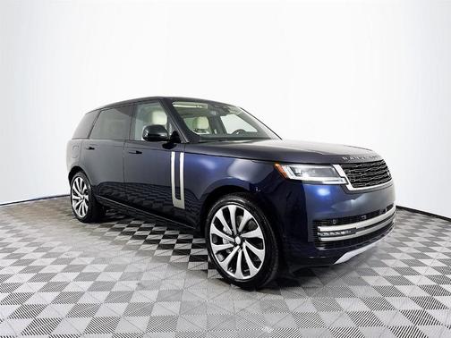 2025 Land Rover Range Rover P530 SE 7 Seat