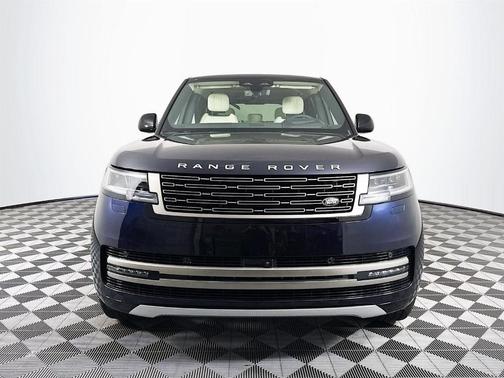 2025 Land Rover Range Rover P530 SE 7 Seat