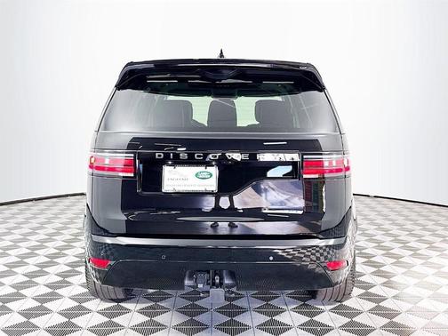 2025 Land Rover Discovery P360 Dynamic SE