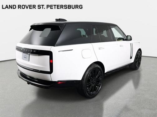 2026 Land Rover Range Rover P530 SE