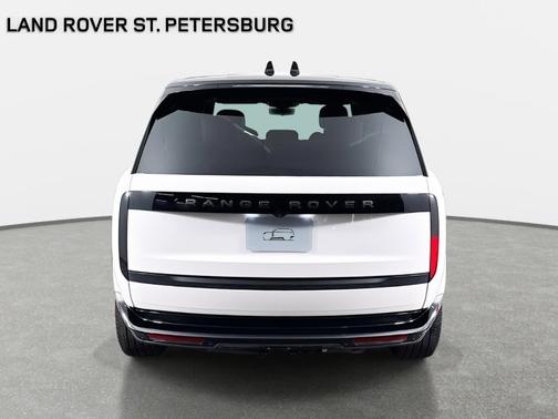 2026 Land Rover Range Rover P530 SE