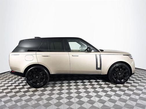 2025 Land Rover Range Rover P530 SE