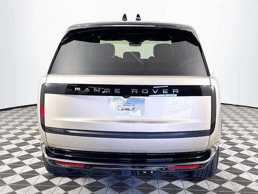 2025 Land Rover Range Rover P530 SE