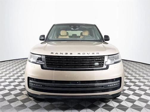 2025 Land Rover Range Rover P530 SE