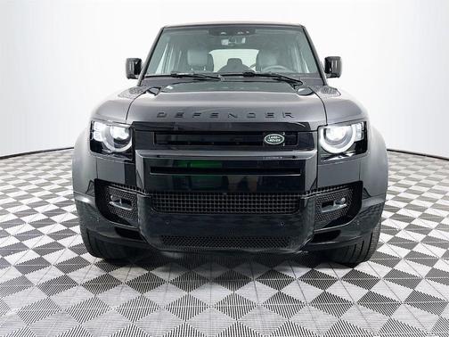 2025 Land Rover Defender P400 X-Dynamic SE