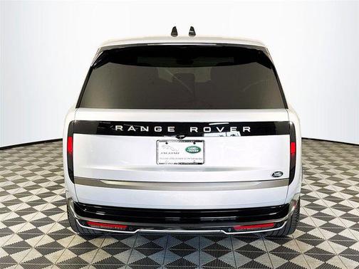 2023 Land Rover Range Rover P530 SE