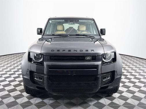 2025 Land Rover Defender P400 X-Dynamic SE