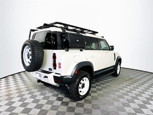 2024 Land Rover Defender P300