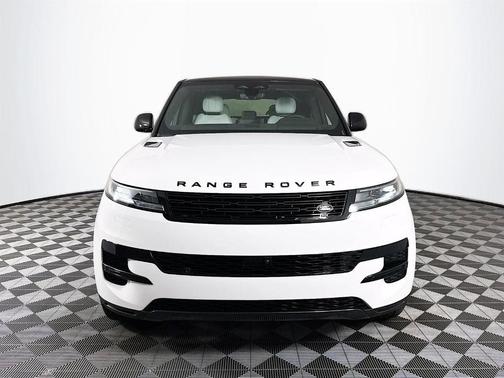 2025 Land Rover Range Rover Sport P360 SE