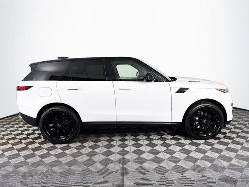 2025 Land Rover Range Rover Sport P360 SE