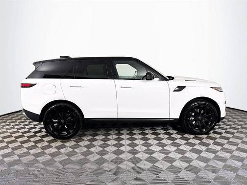 2025 Land Rover Range Rover Sport P360 SE