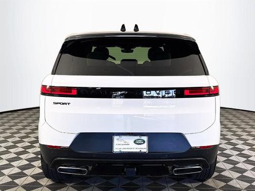 2025 Land Rover Range Rover Sport P360 SE