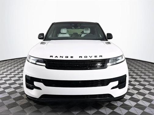 2025 Land Rover Range Rover Sport P360 SE