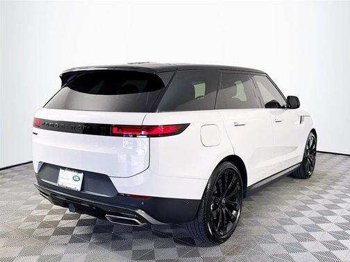 2025 Land Rover Range Rover Sport P360 SE