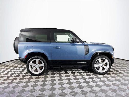 2024 Land Rover Defender P400 X-Dynamic SE