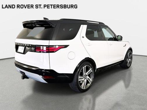 2023 Land Rover Discovery P360 Metropolitan Edition