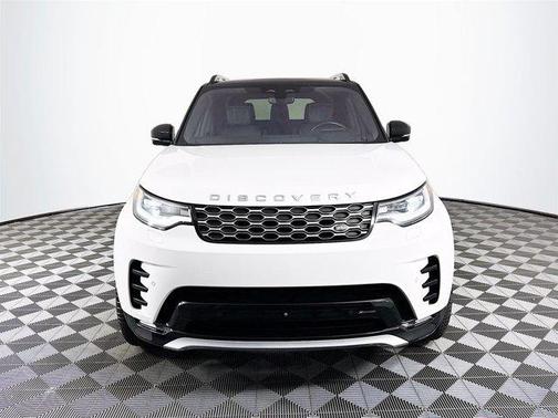 2023 Land Rover Discovery P360 Metropolitan Edition