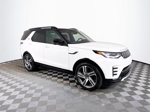 2023 Land Rover Discovery P360 Metropolitan Edition