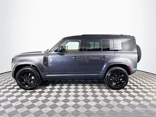 2026 Land Rover Defender S 300PS