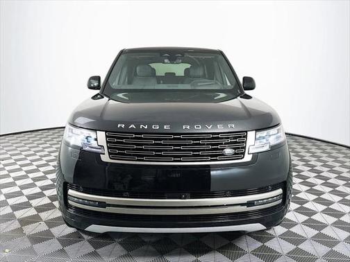 2025 Land Rover Range Rover P530 SE