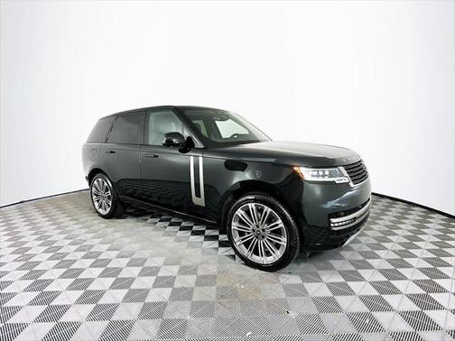 2025 Land Rover Range Rover P530 SE