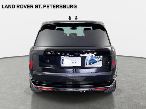 2026 Land Rover Range Rover P530 SE