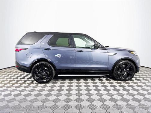 2025 Land Rover Discovery P360 Dynamic SE