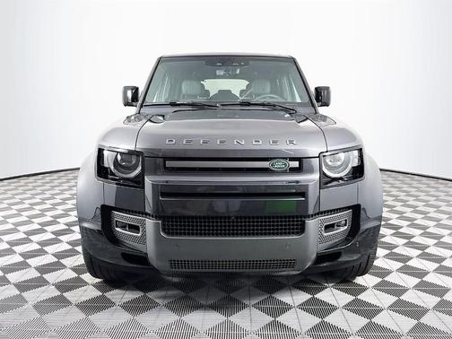 2025 Land Rover Defender P500 V8