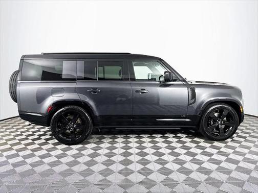 2025 Land Rover Defender P500 V8