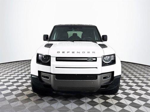 2023 Land Rover Defender 110 X-Dynamic SE